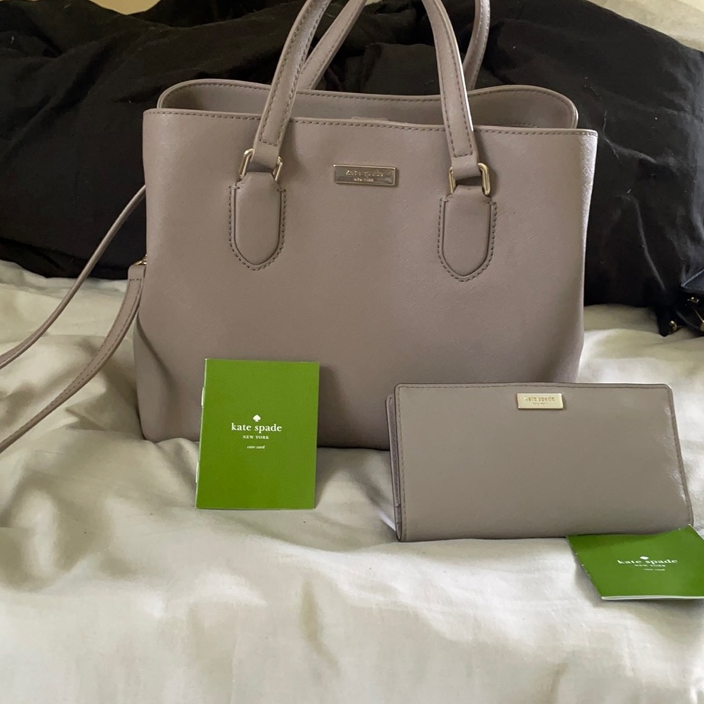 Kate Spade wallet and purse. Like new condition.